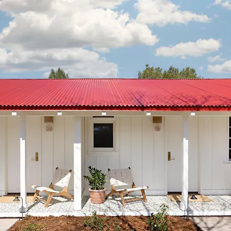 Farmhouse Paso-2