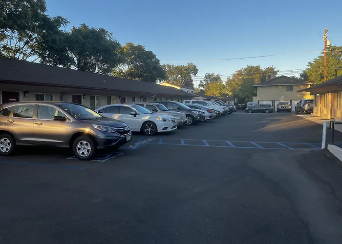 Economy Inn